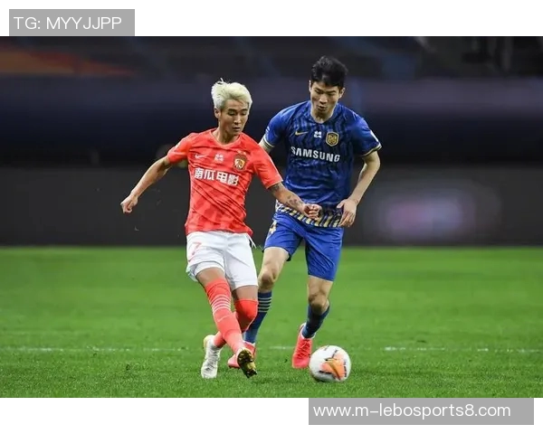 恒大与苏宁激战十三轮争夺赛季关键三分精彩对决引发球迷热议